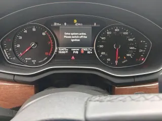 Audi A4 2023 AWD quattro Premium 40 TFSI 4dr Sedan