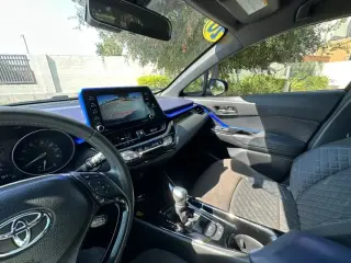 2020 TOYOTA C-HR