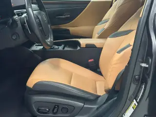 Lexus ES 350 2023 4dr Sedán
