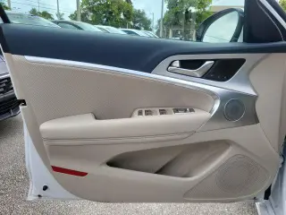 Genesis G70 2026 2.5T Prestige 4dr Sedán