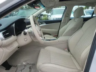 Genesis G70 2026 2.5T Prestige 4dr Sedán