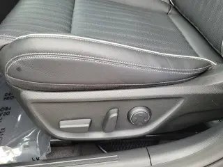 Genesis G70 2026 2.5T Prestige 4dr Sedán