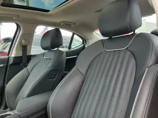 Genesis G70 2026 2.5T Prestige 4dr Sedán