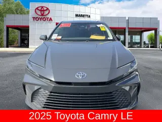 Toyota Camry 2025 SE 4dr Sedán