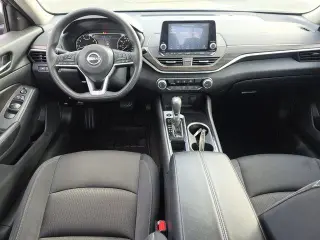 Nissan Altima 2024 2.5 SV 4dr Sedán