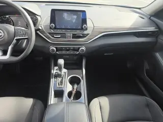 Nissan Altima 2024 2.5 SV 4dr Sedán
