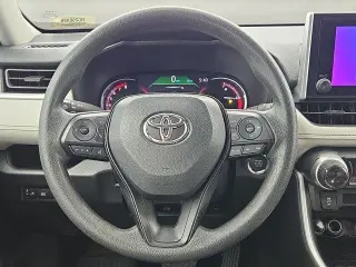 Toyota RAV4 2024 XLE 4 SUV