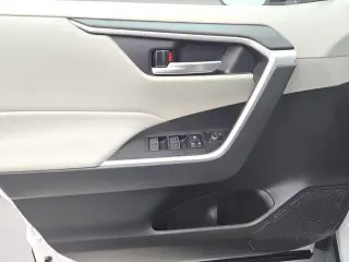 Toyota RAV4 2024 XLE 4 SUV