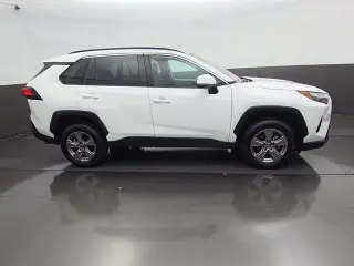 Toyota RAV4 2024 XLE 4 SUV