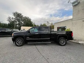 2015 GMC Sierra 1500 4WD Crew Cab 143.5" SLT