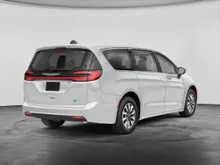 Chrysler Pacifica Híbrido Enchufable 2024 S Exterior 4 Puertas Minivan