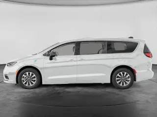 Chrysler Pacifica Híbrido Enchufable 2024 S Exterior 4 Puertas Minivan