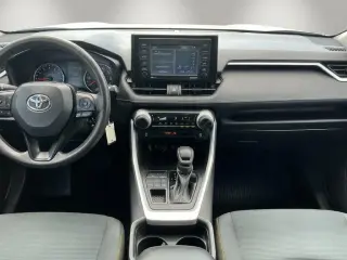 Toyota RAV4 2021 AWD LE 4dr SUV