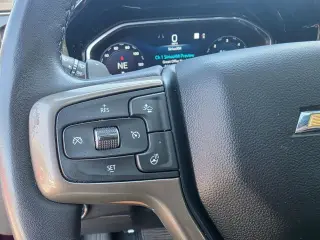 2023 Chevrolet Silverado 1500 High Country Crew Cab 4WD