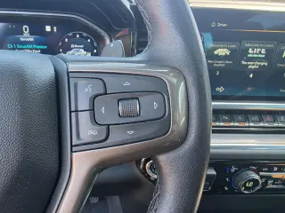 2023 Chevrolet Silverado 1500 High Country Crew Cab 4WD