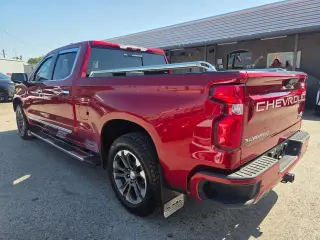 2023 Chevrolet Silverado 1500 High Country Crew Cab 4WD