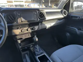 2019 Toyota Tacoma 2WD SR5 Access Cab 6' Bed I4 AT (Natl)