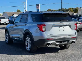 SUV Explorer 2023 AWD Platinum 4 puertas