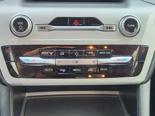 Ford Explorer 2024 XLT SUV de 4 puertas
