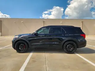 Ford Explorer 2024 XLT SUV de 4 puertas