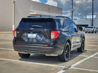 Ford Explorer 2024 XLT SUV de 4 puertas