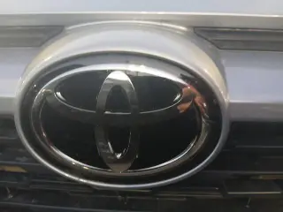 Toyota RAV4 2025 XLE SUV de 4 puertas