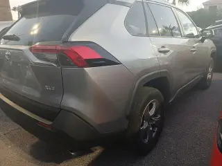 Toyota RAV4 2025 XLE SUV de 4 puertas