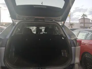 Toyota RAV4 2025 XLE SUV de 4 puertas
