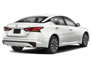 Sedán Nissan Altima 2024 AWD 2.5 SV 4 puertas