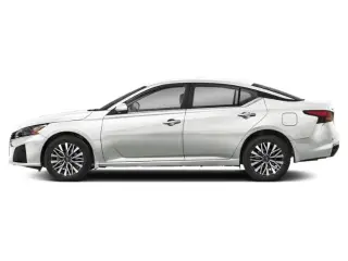Sedán Nissan Altima 2024 AWD 2.5 SV 4 puertas