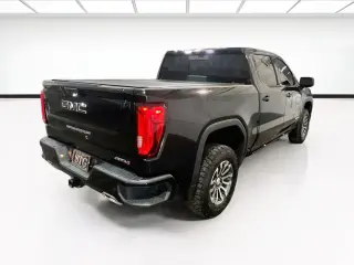 GMC Sierra 1500 2023 4x4 AT4 4dr Crew Cab 5.8 ft. SB