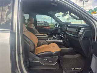 Ford F-150 2023 4x4 Platinum 4dr SuperCrew 6.5 ft. SB