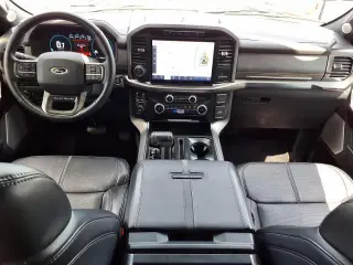 Ford F-150 2023 4x4 Lariat 4dr SuperCrew 5.5 ft. SB
