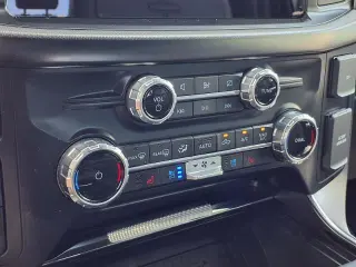 Ford F-150 2023 4x4 Lariat 4dr SuperCrew 5.5 ft. SB