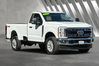 Ford F-350 Super Duty 2023 4x4 XLT 2dr Regular Cab 8 ft. LB SRW Pickup