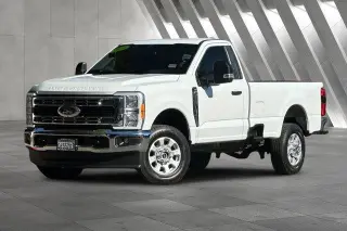 Ford F-350 Super Duty 2023 4x4 XLT 2dr Regular Cab 8 ft. LB SRW Pickup