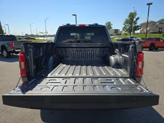 Ford F-150 2023 4x4 Lariat 4dr SuperCrew 5.5 ft. SB