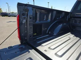 Ford F-150 2023 4x4 Lariat 4dr SuperCrew 5.5 ft. SB