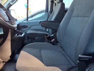 Ford Transit 2018 150 XL 3dr SWB Techo Medio Furgón de Pasajeros con Puerta Deslizante en el Lado del Pasajero