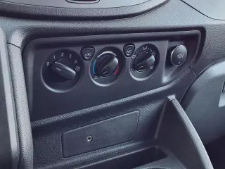 Ford Transit 2018 150 XL 3dr SWB Techo Medio Furgón de Pasajeros con Puerta Deslizante en el Lado del Pasajero