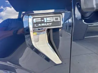 Ford F-150 2023 4x4 Lariat 4dr SuperCrew 6.5 ft. SB