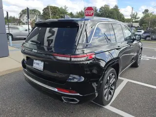Jeep Grand Cherokee 2023 4x4 Overland 4xe 4dr SUV