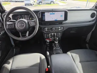 Jeep Wrangler 2024 4x4 Willys 4xe 4p SUV