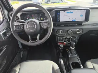 Jeep Wrangler 2024 4x4 Willys 4xe 4p SUV
