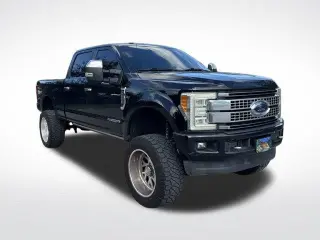 Ford F-250 Super Duty 2017 4x4 King Ranch 4dr Crew Cab 6.8 ft. SB Pickup