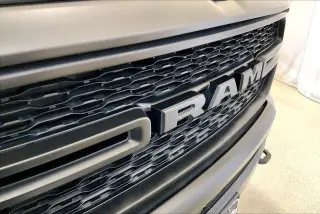 Ram 1500 2022 4x4 Big Horn 4p Puerta de Cabina de Tripulación 5.6 ft. SB Camion