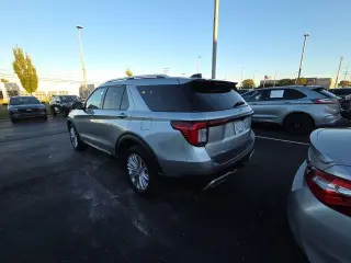Ford Explorer 2025 AWD Platinum SUV de 4 puertas