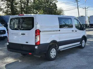 Ford Transit 2025 250 3 puertas SWB techo bajo furgón de carga