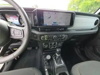 Jeep Wrangler 2024 4x4 Willys 4xe 4p SUV