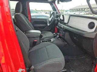 Jeep Wrangler 2024 4x4 Sport 4p SUV